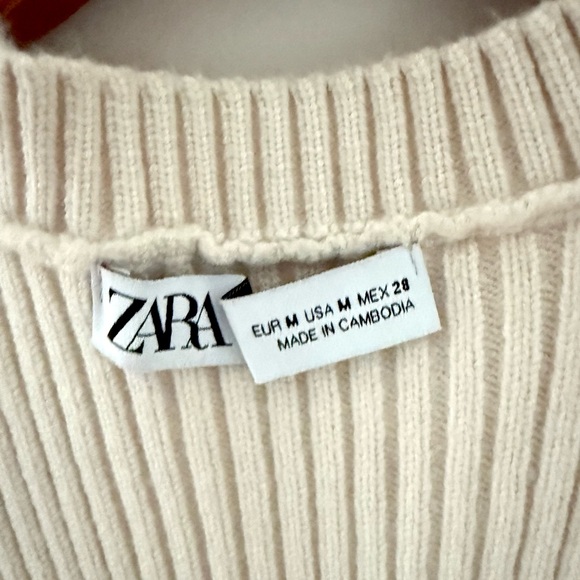 Zara knit Cropped Top Crew-Neck Muscle Sweater Vest Beige Ribbed Tank Top Size M - Picture 10 of 16